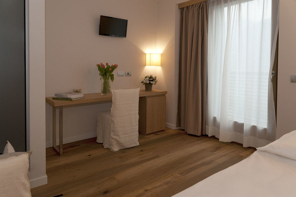 Poggiridenti Wine Hotel Retici Balzi מראה חיצוני תמונה